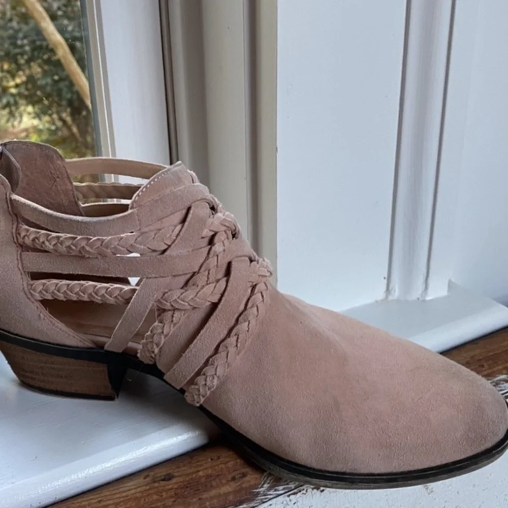 Calson Pink Suede Pink Bootie